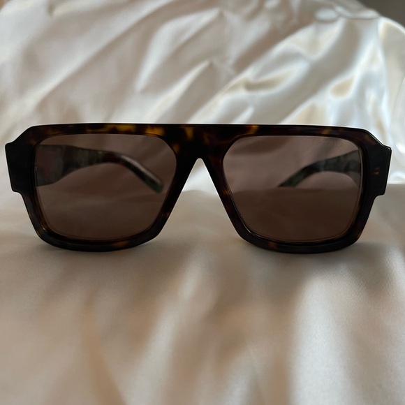 Prada Polarized Sunglasses, 58mm Aviator Style, Never worn. Comes with case. - Picture 2 of 5